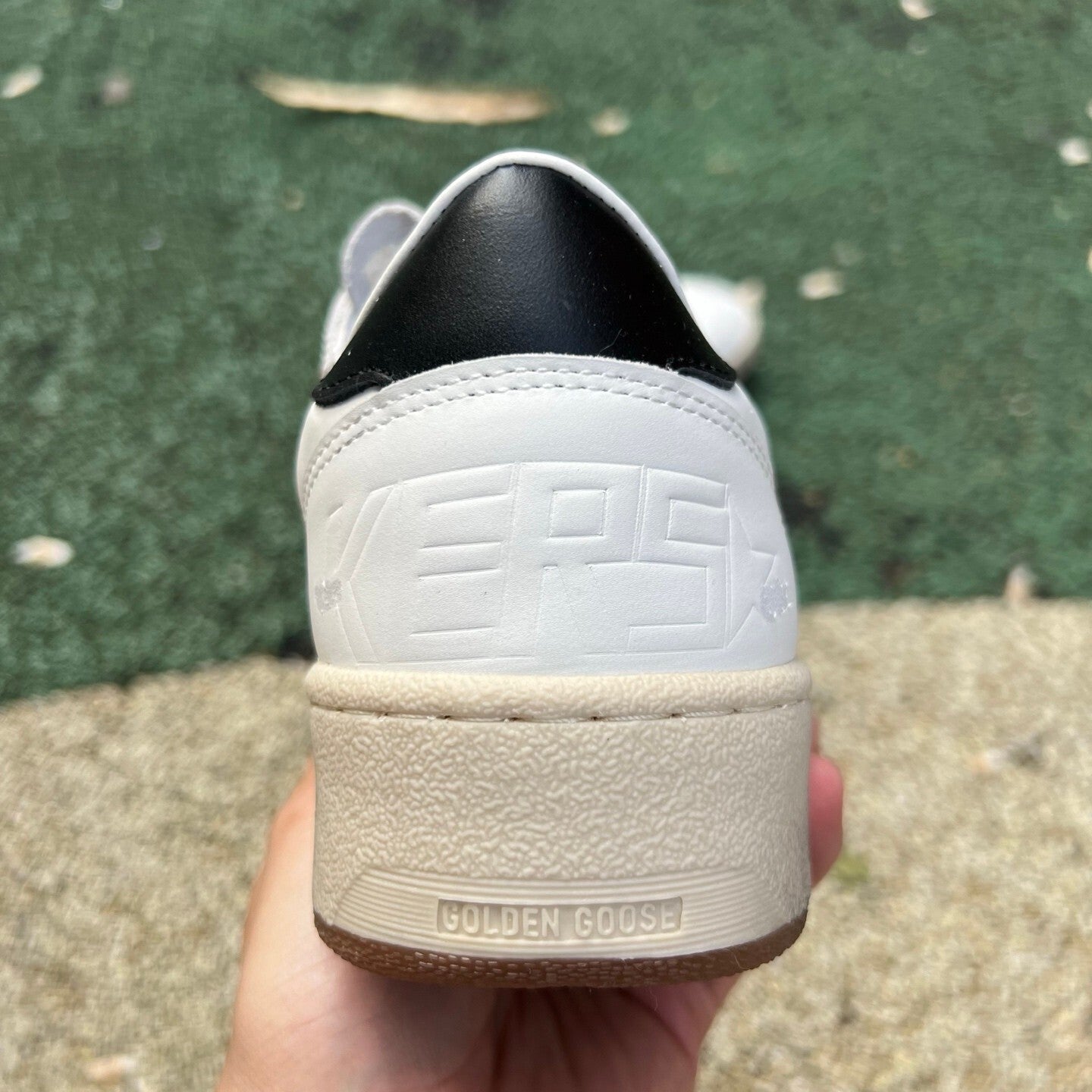 Golden Goose Ballstar Blanco y Negro