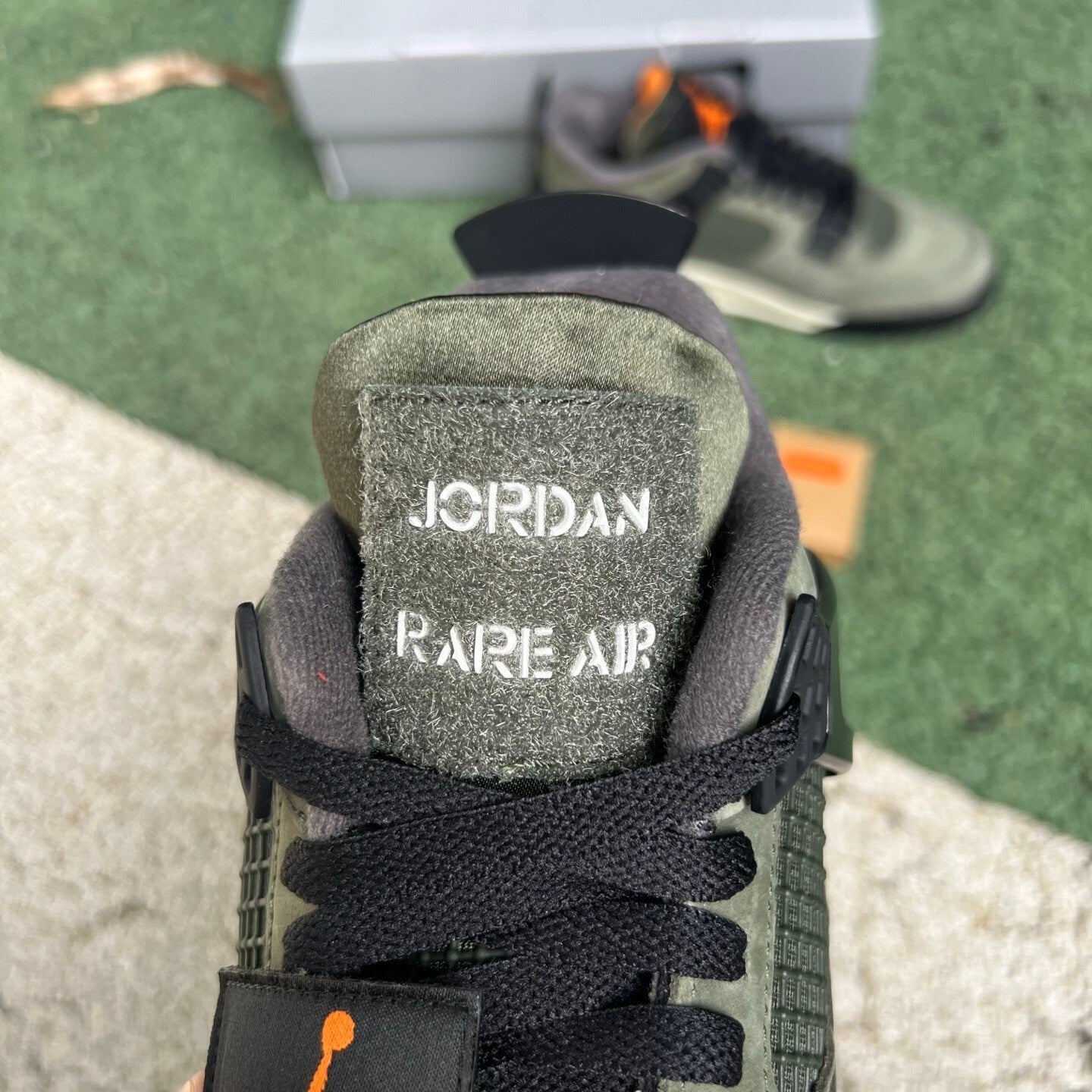 Jordan Retro 4 Undefeated
