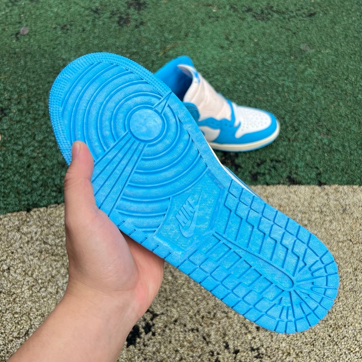 Jordan Retro 1 UNC