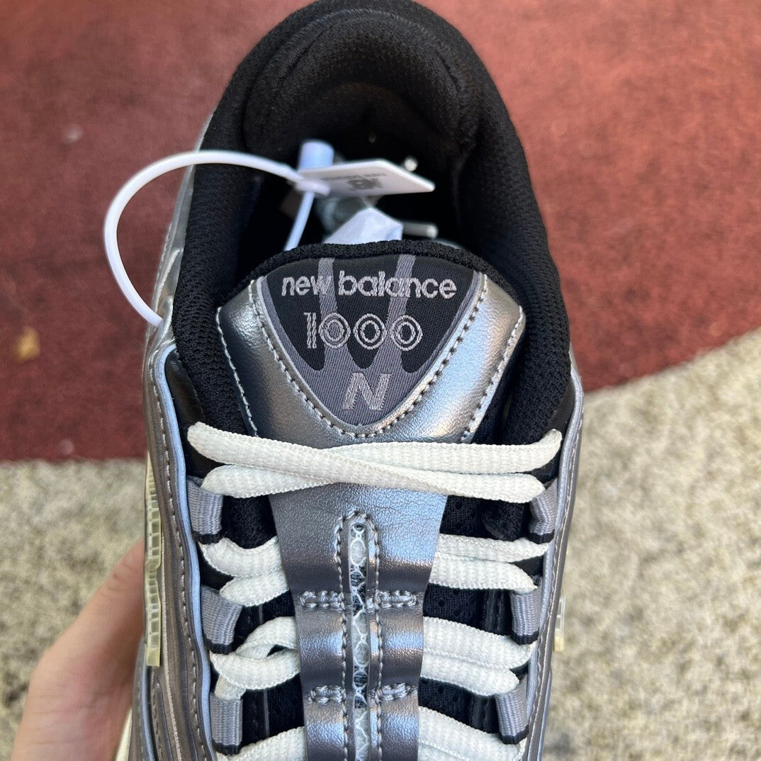New Balance 1000 Plateado