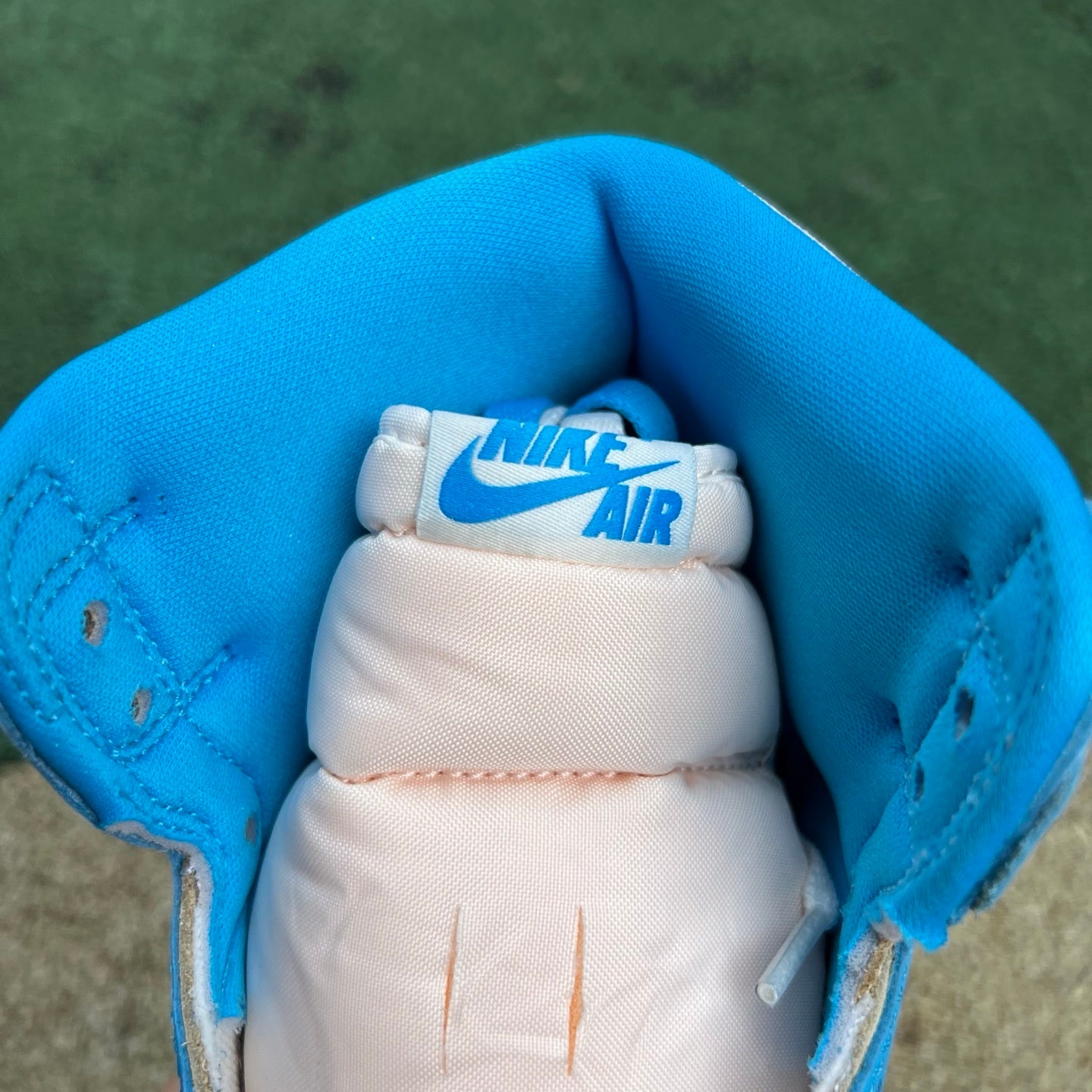 Jordan Retro 1 UNC