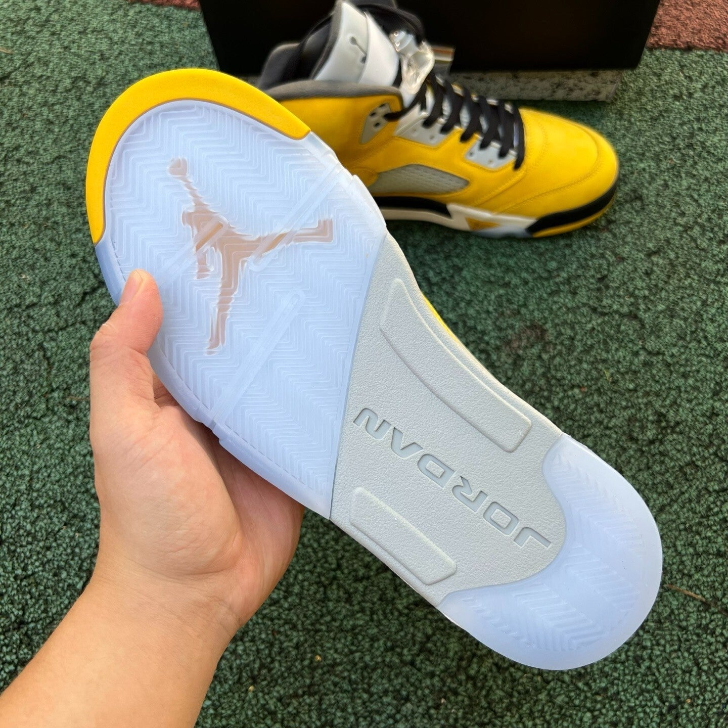 Jordan Retro 5 Tokio