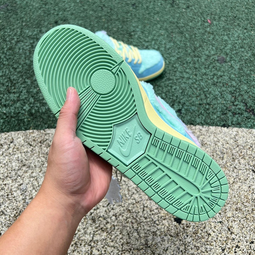 SB Dunk x Verdy
