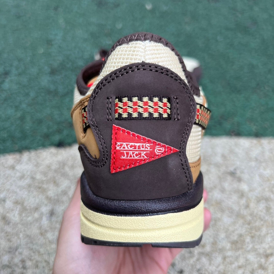 Air Max 1 x Travis Scott Baroque Brow