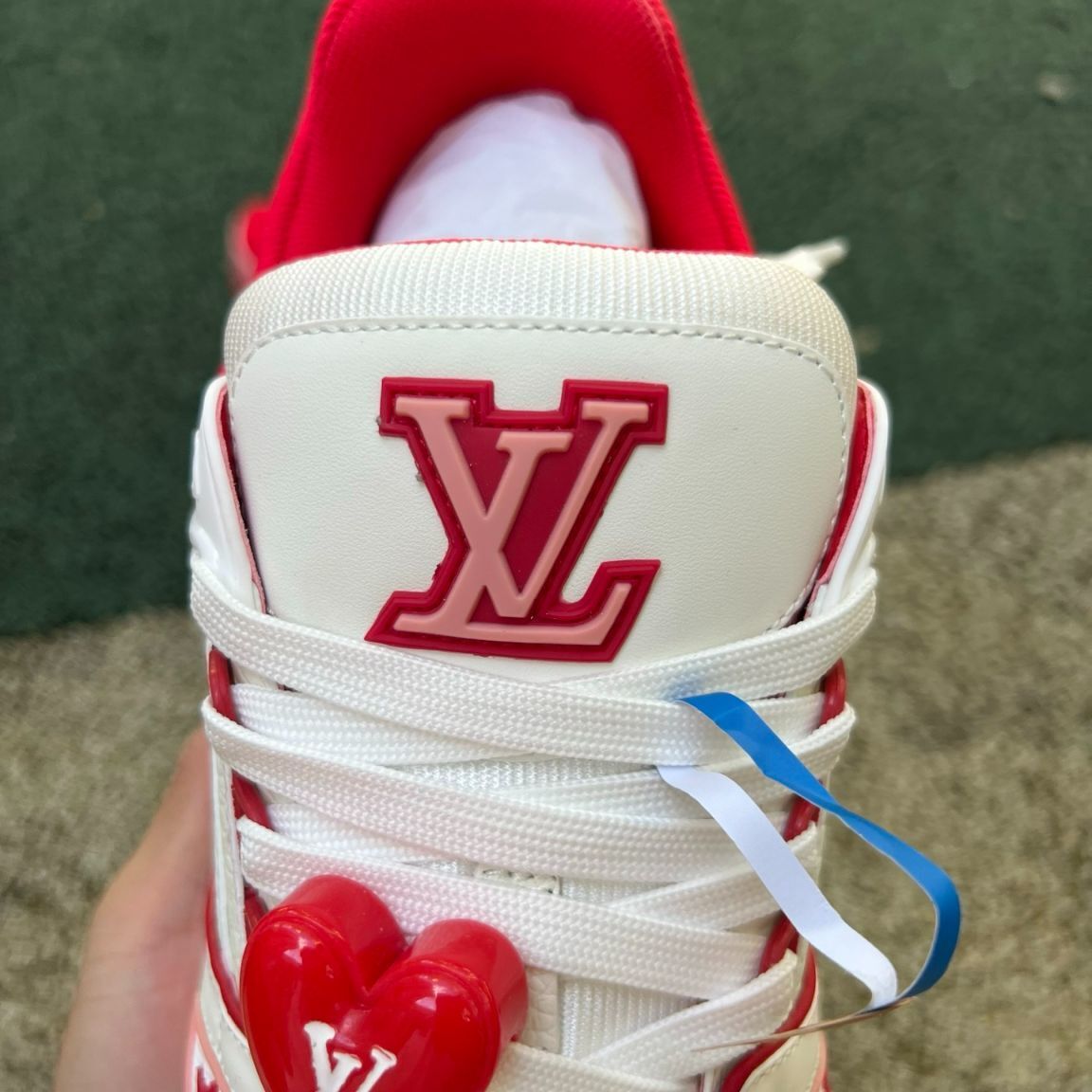 Louis Vuitton Trainer Corazón Rojo