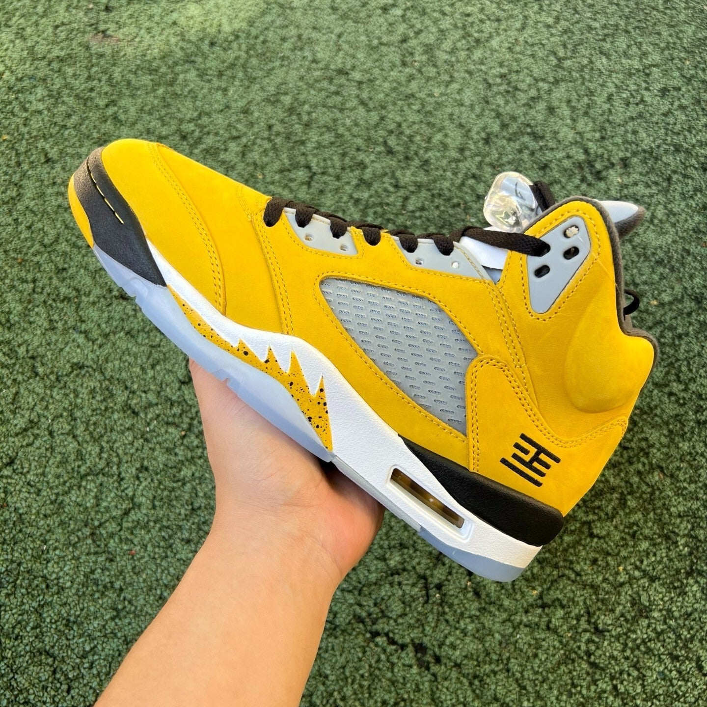 Jordan Retro 5 Tokio