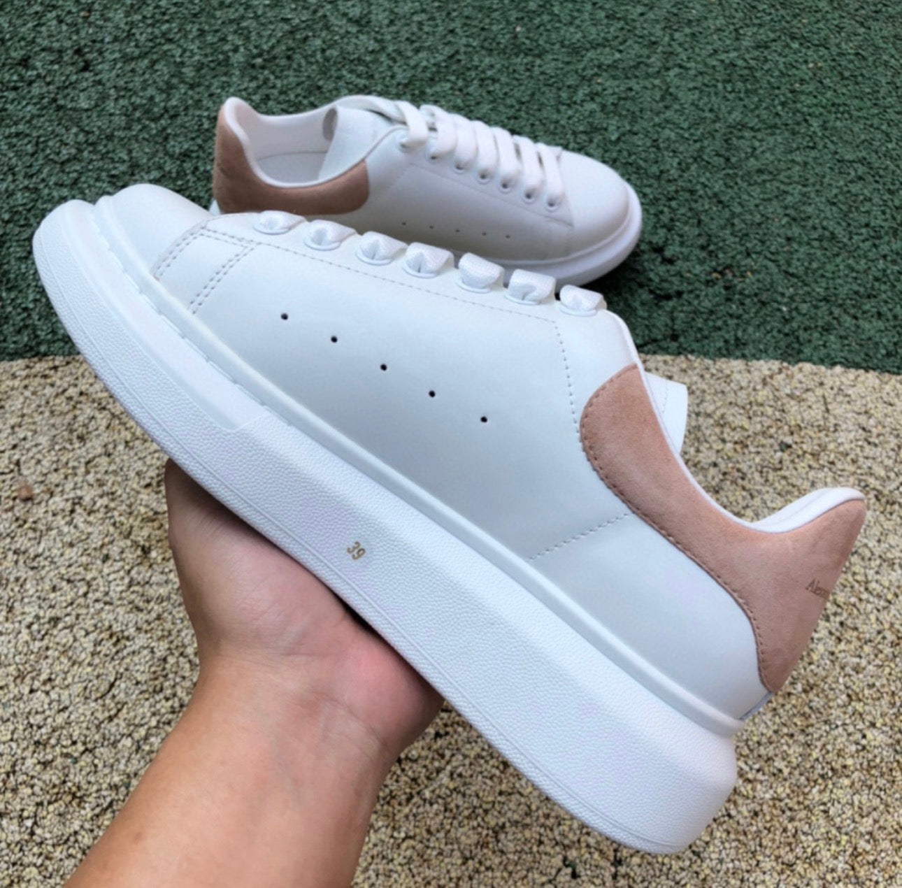 Alexander McQueen Marrón