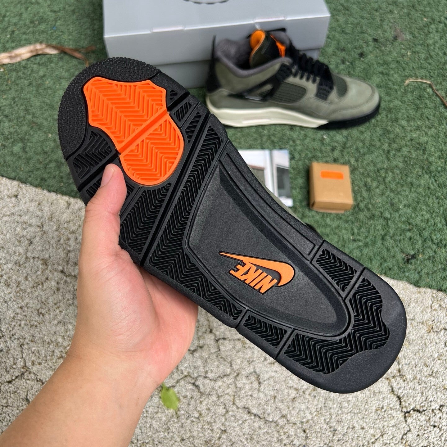 Jordan Retro 4 Undefeated