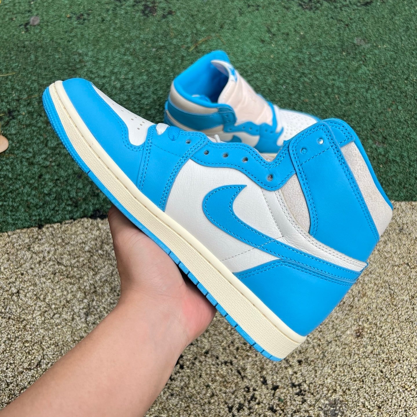 Jordan Retro 1 UNC