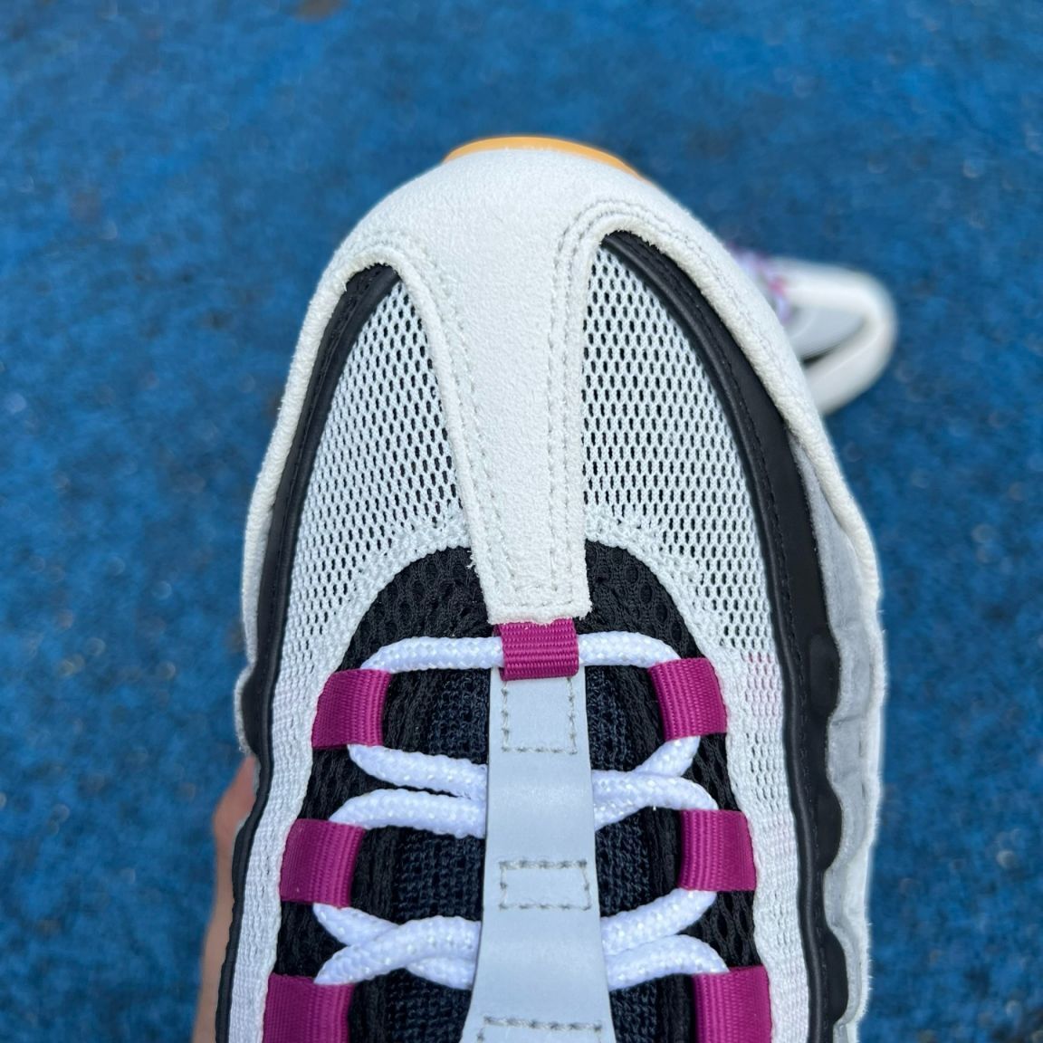 Air Max 95 Rosado y Negro