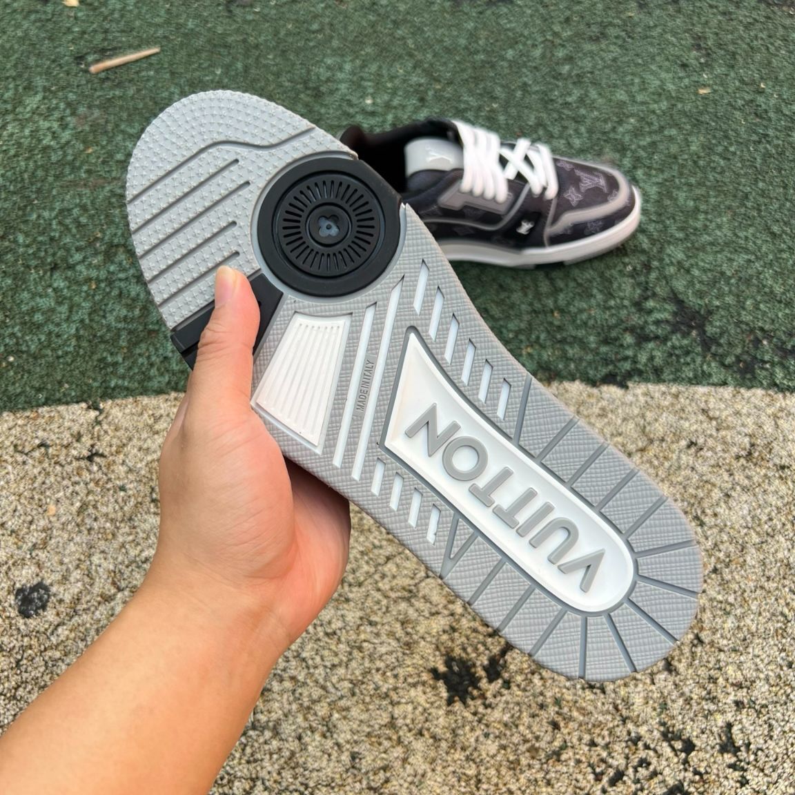 Louis Vuitton Trainer Gris