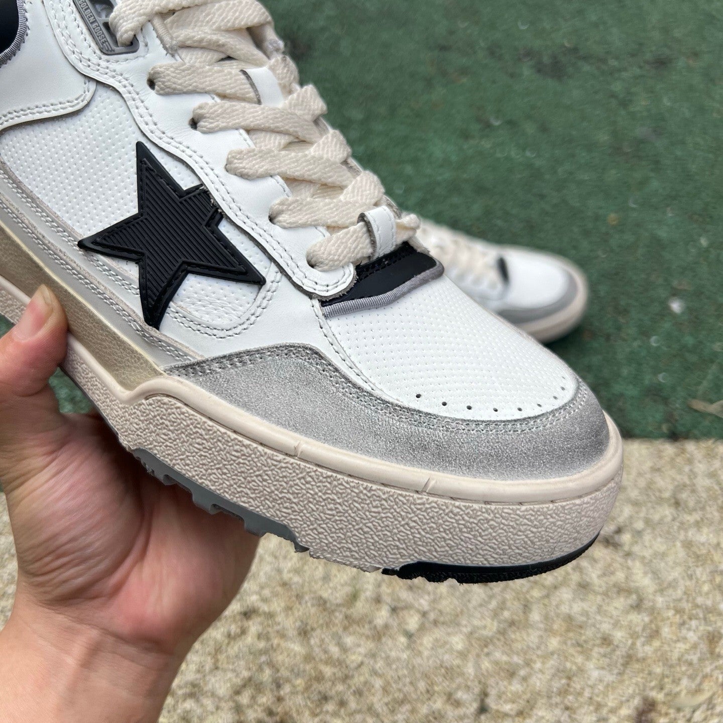 Golden Goose Forty 2 Blanco y Negro