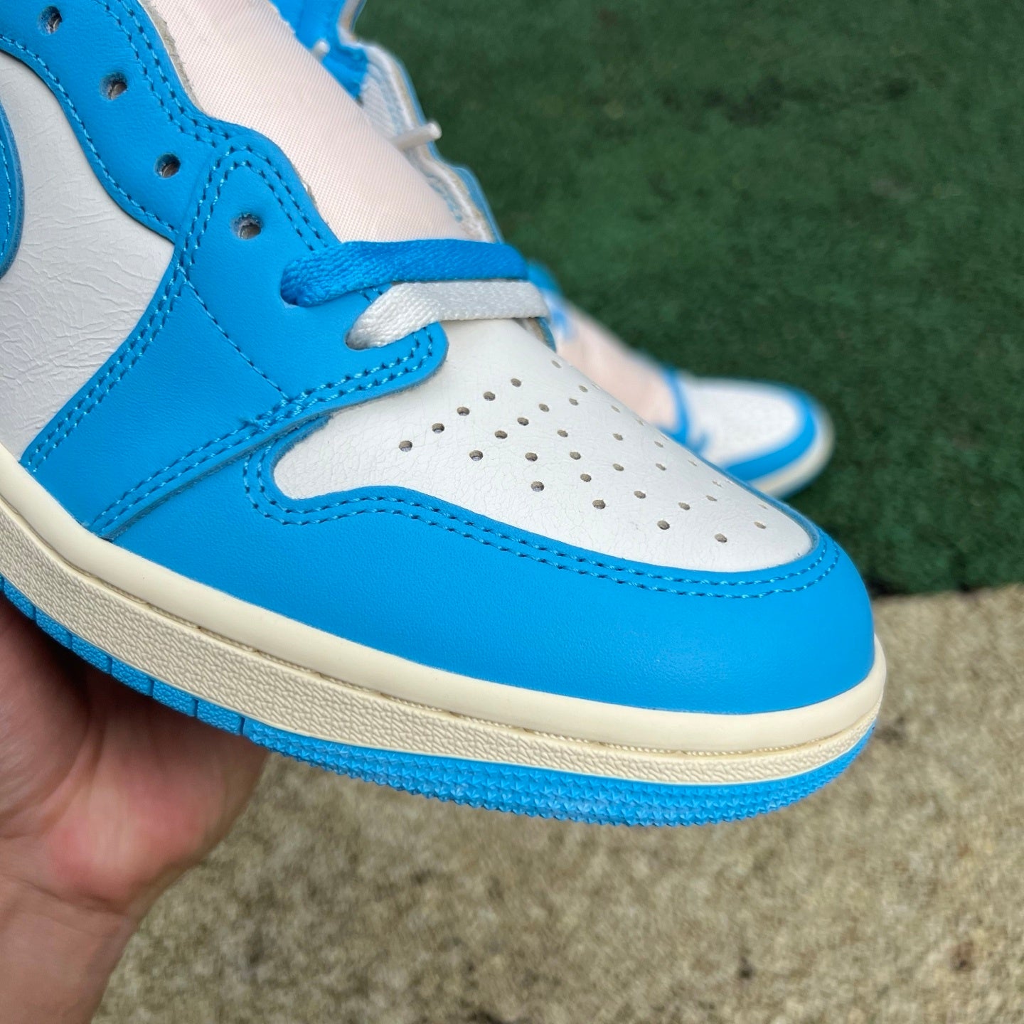 Jordan Retro 1 UNC