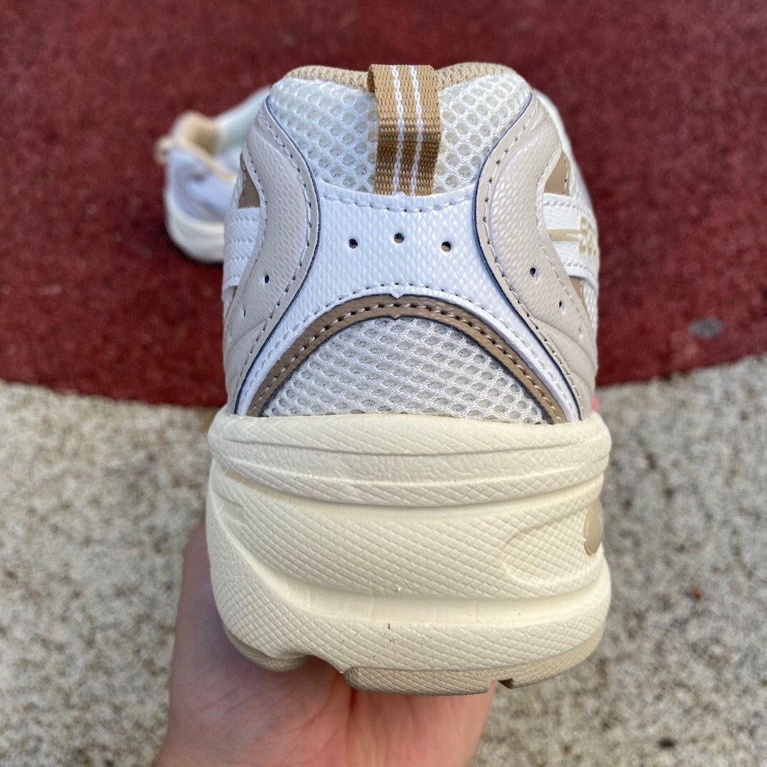 New Balance 530 Beige