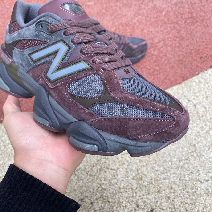 New Balance 9060 Vino