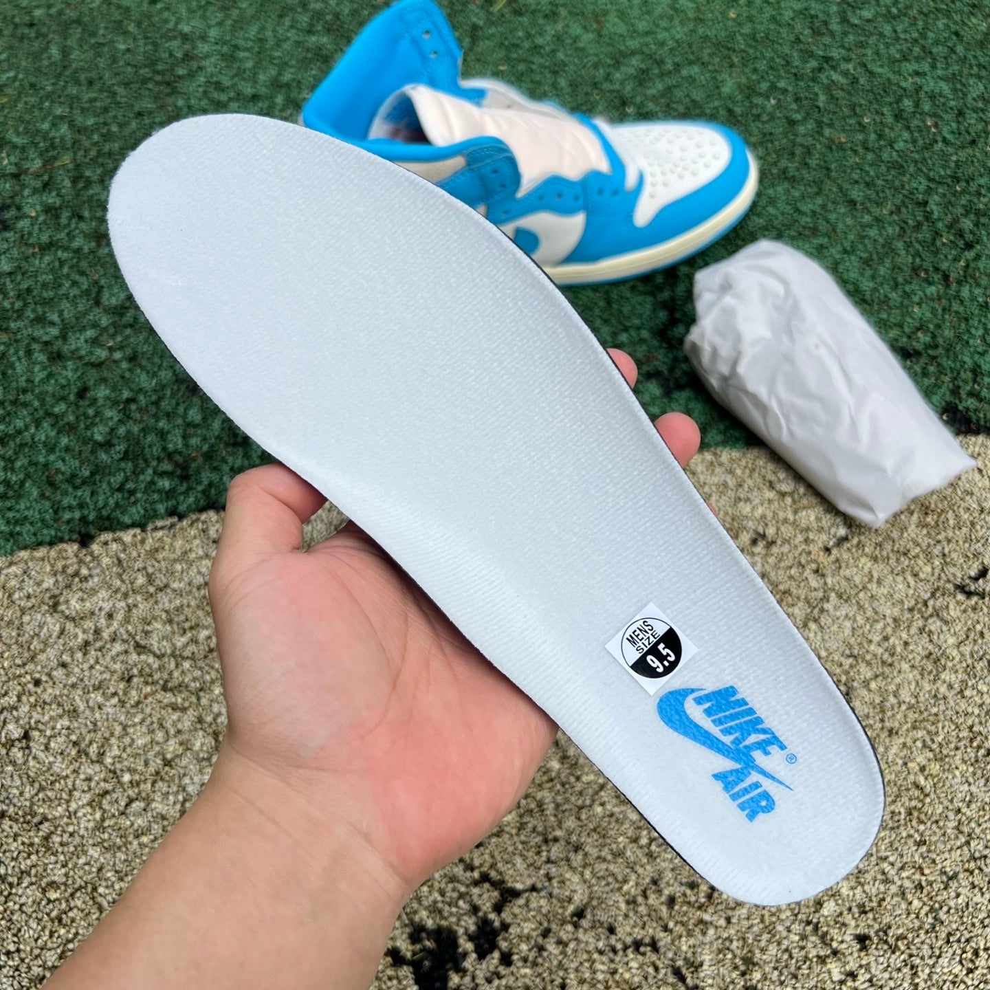 Jordan Retro 1 UNC