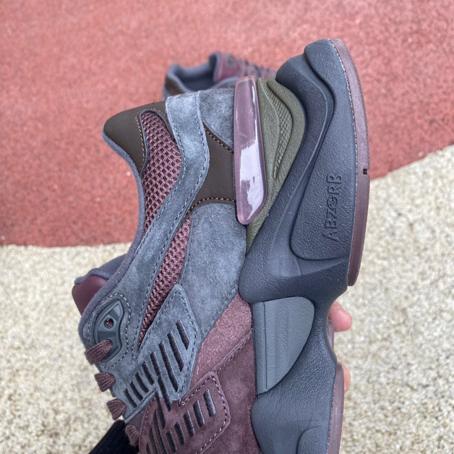 New Balance 9060 Vino