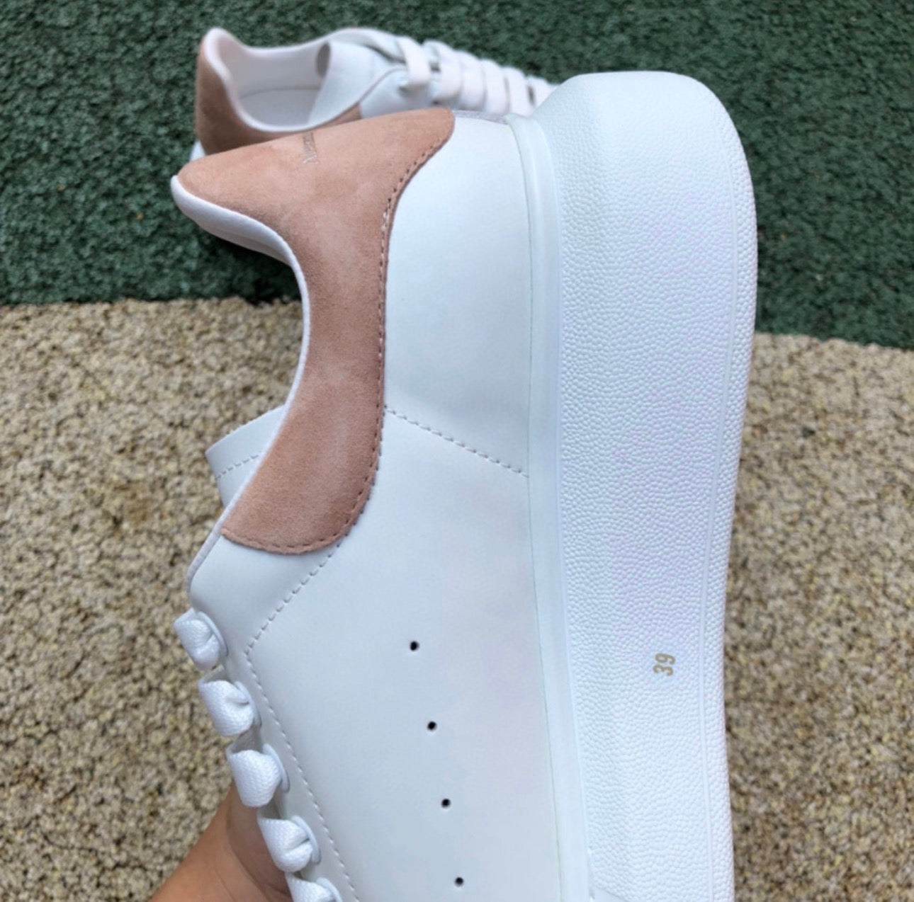 Alexander McQueen Marrón