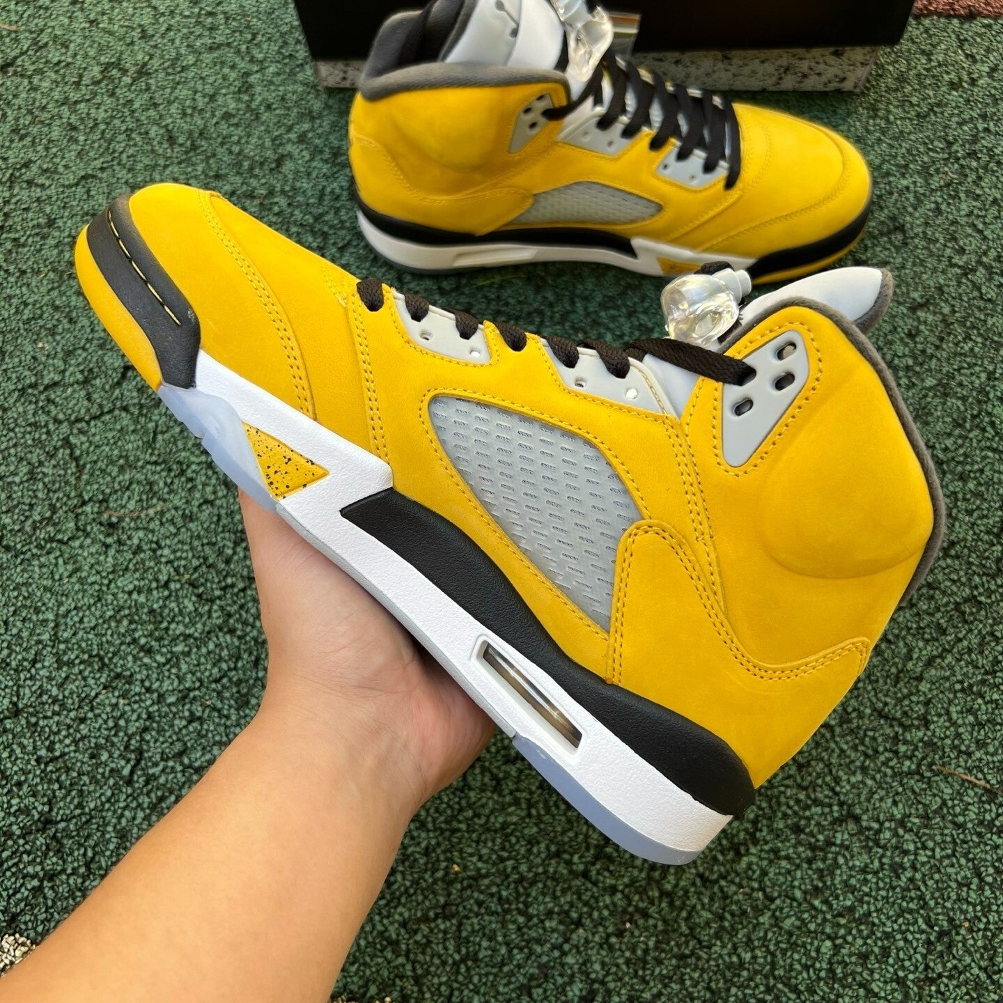 Jordan Retro 5 Tokio