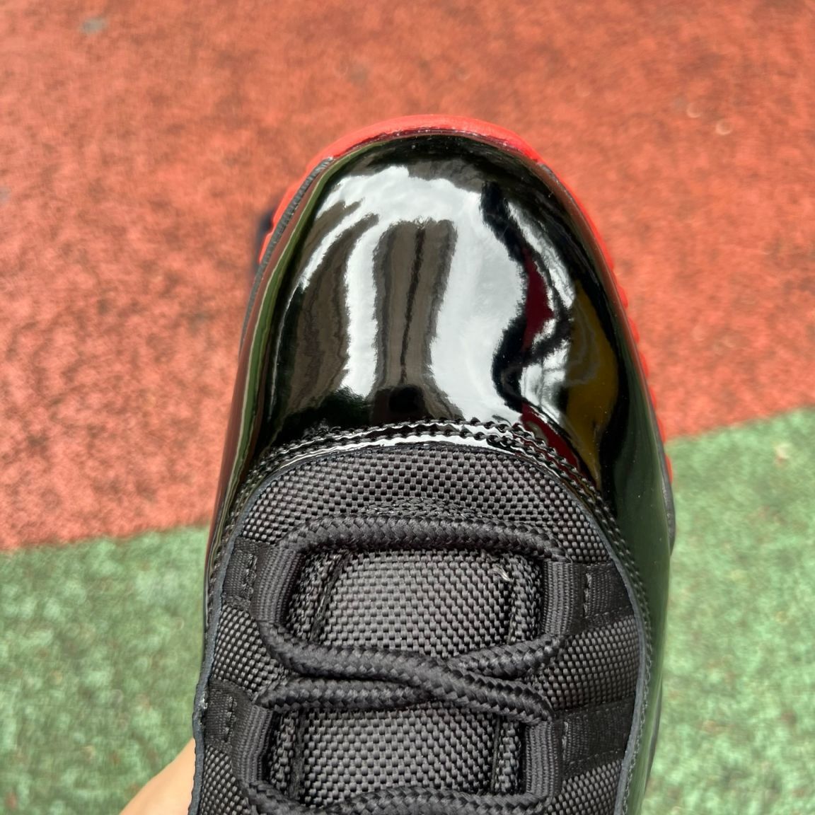 Jordan Retro 11 Negro y Roja