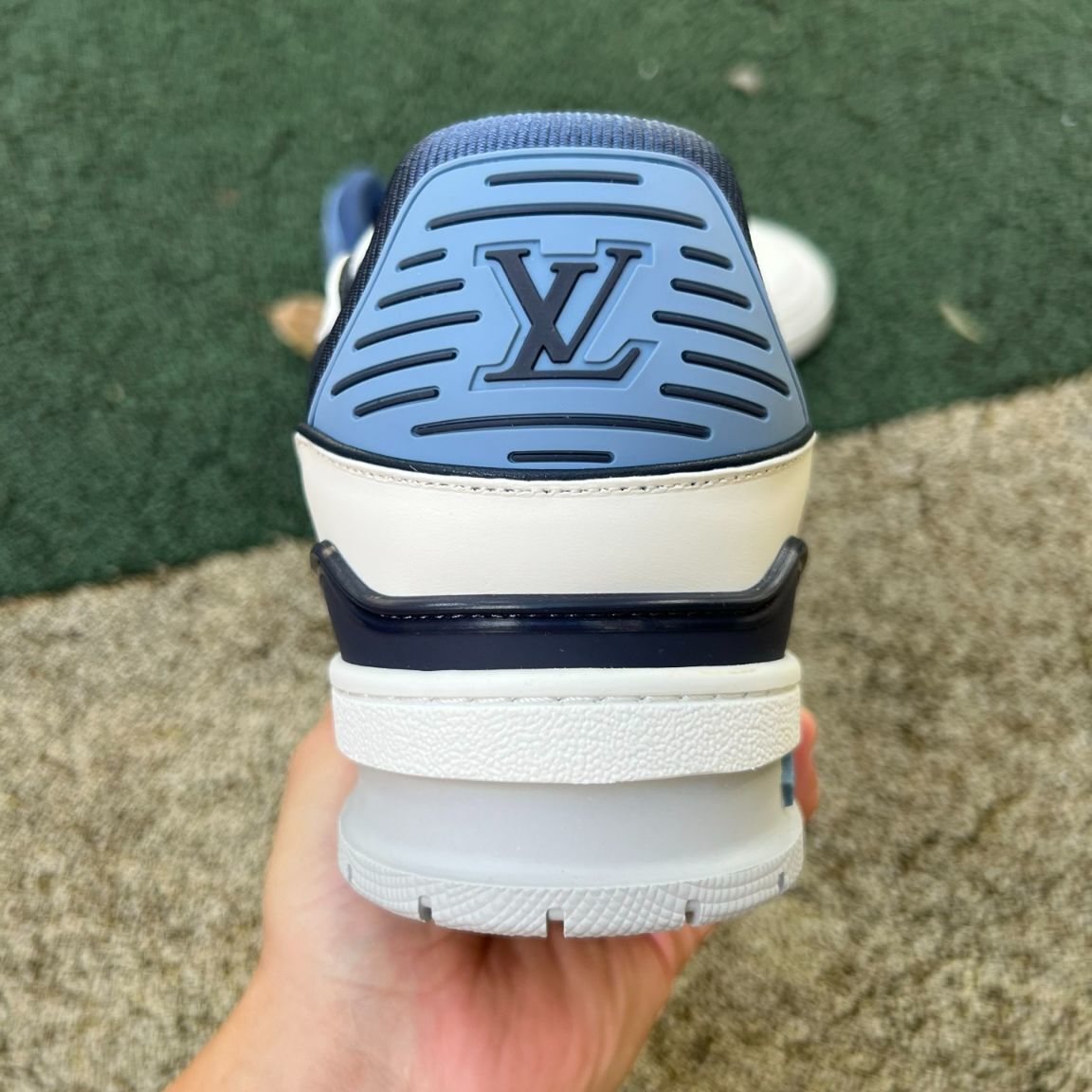 Louis Vuitton Trainer Corazón Azul