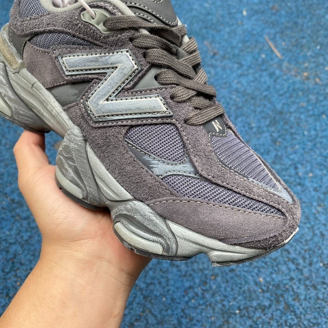 New Balance 9060 Gris Oscuro