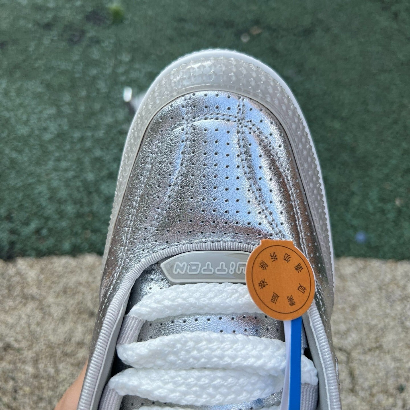 Louis Vuitton Skate Plateado