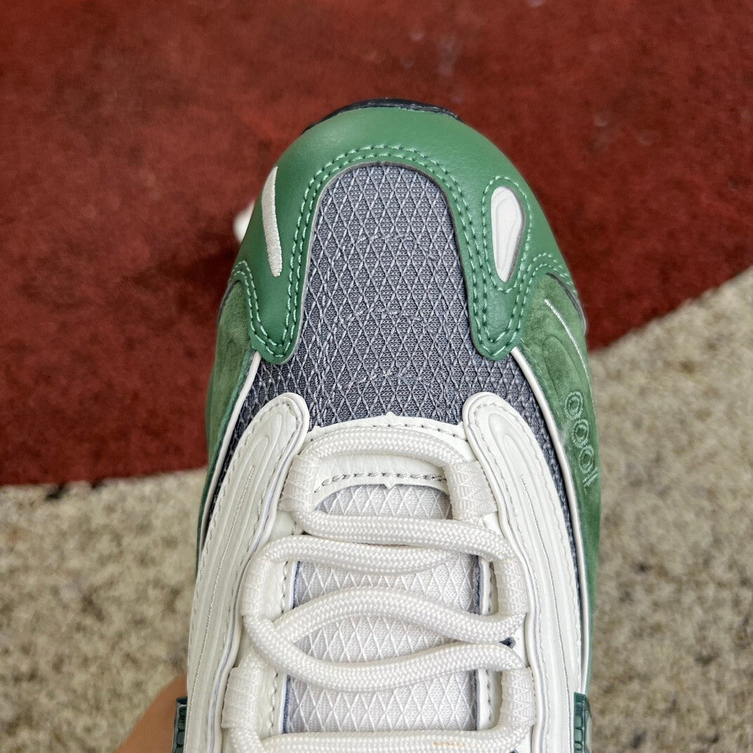 New Balance 1000 Verde
