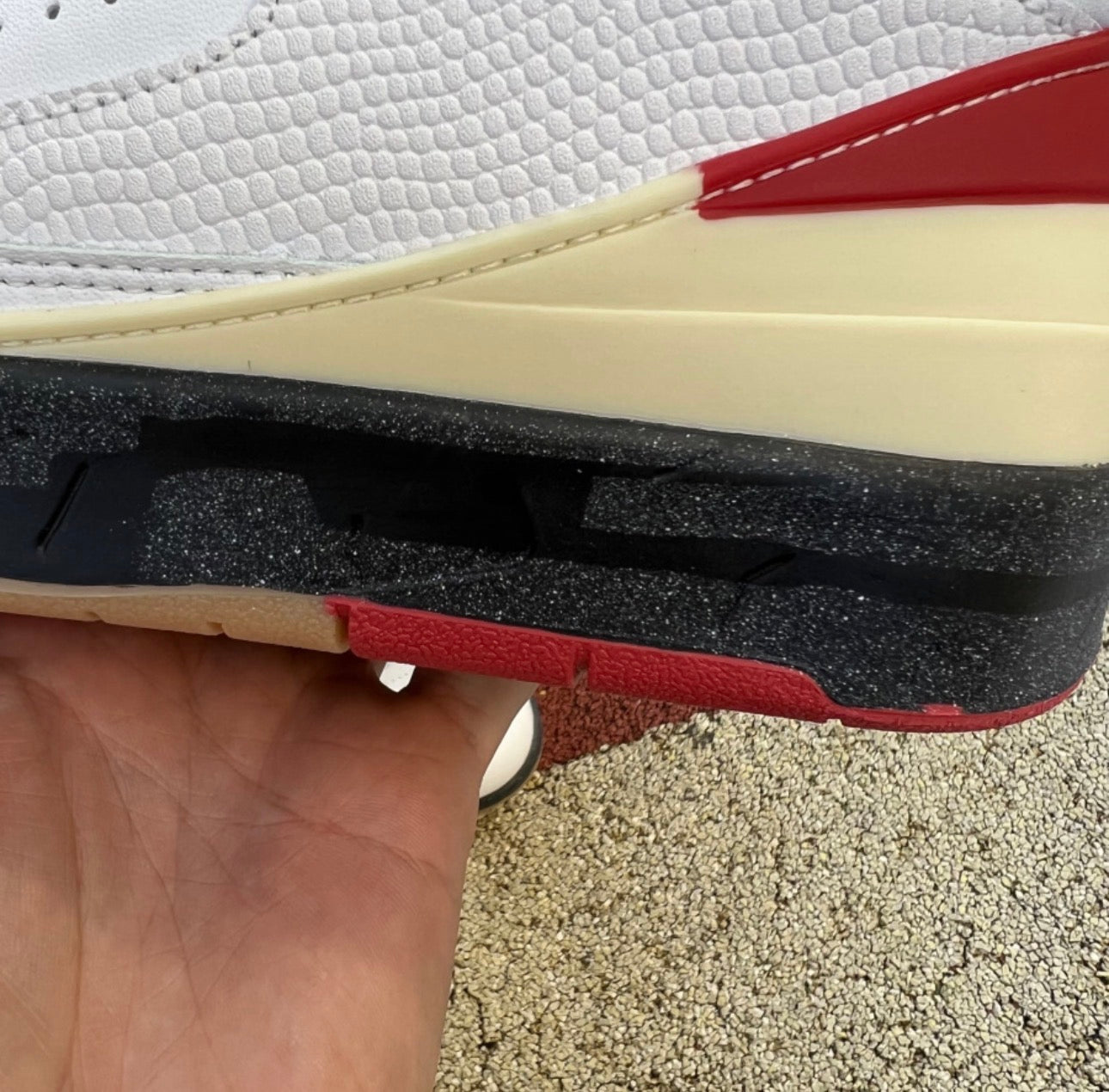 Jordan Retro 2 x Off White