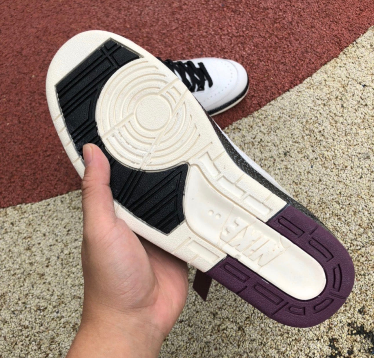 Jordan Retro 2 x A Ma Manier