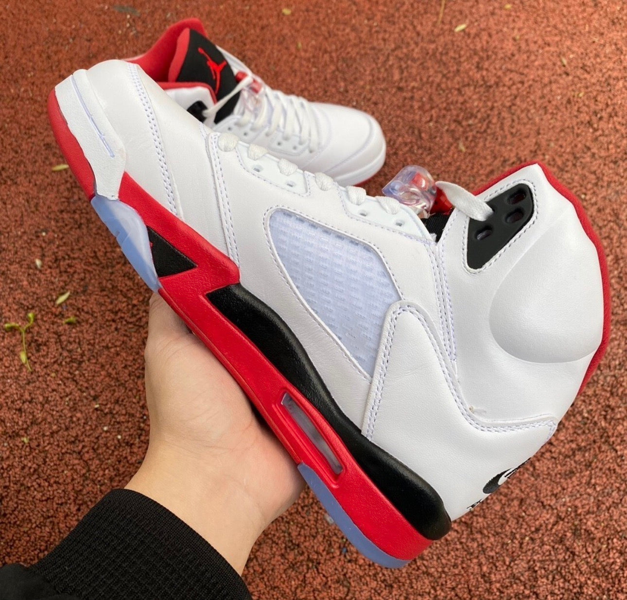 Jordan Retro 5 Fire Red