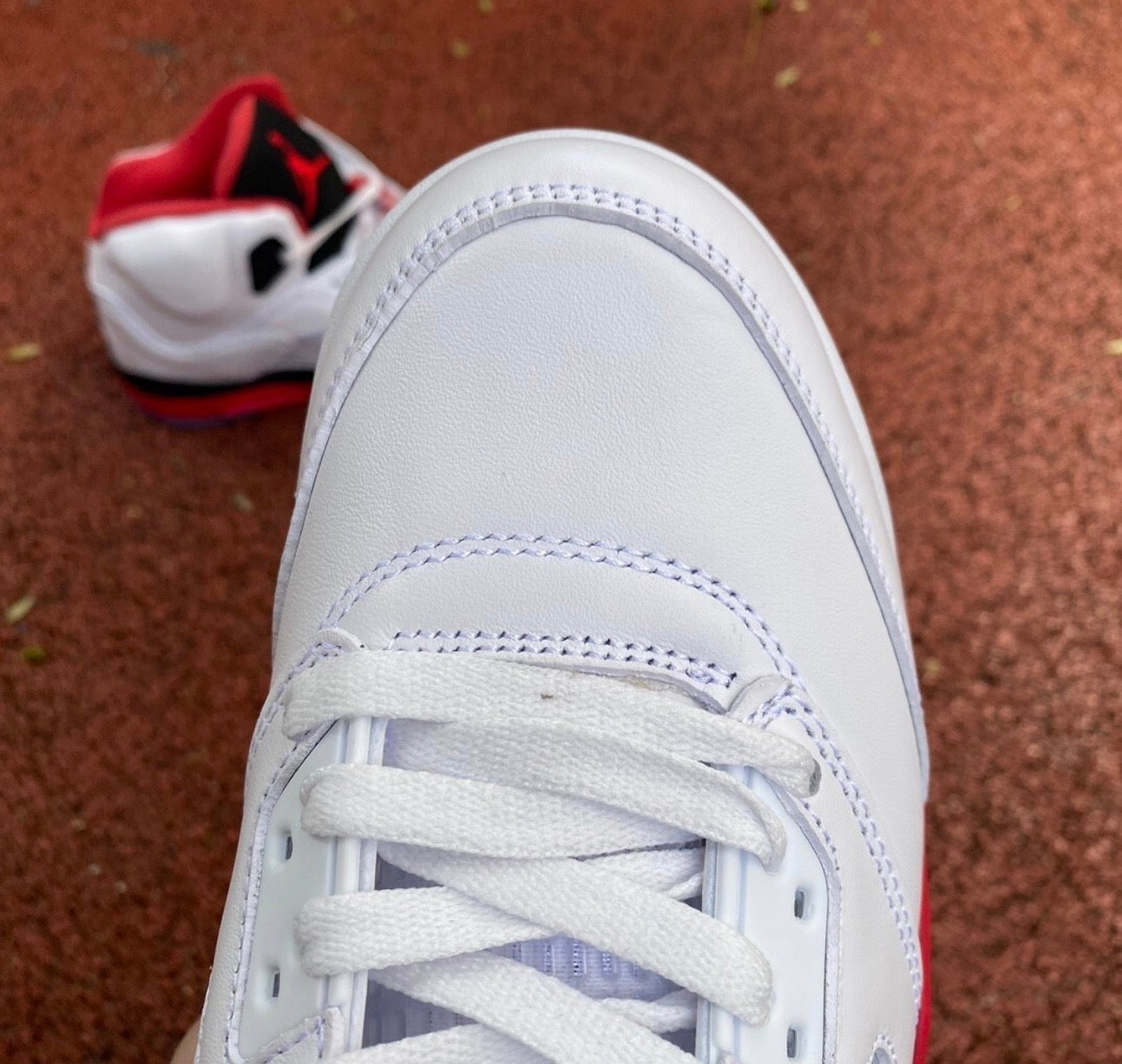 Jordan Retro 5 Fire Red