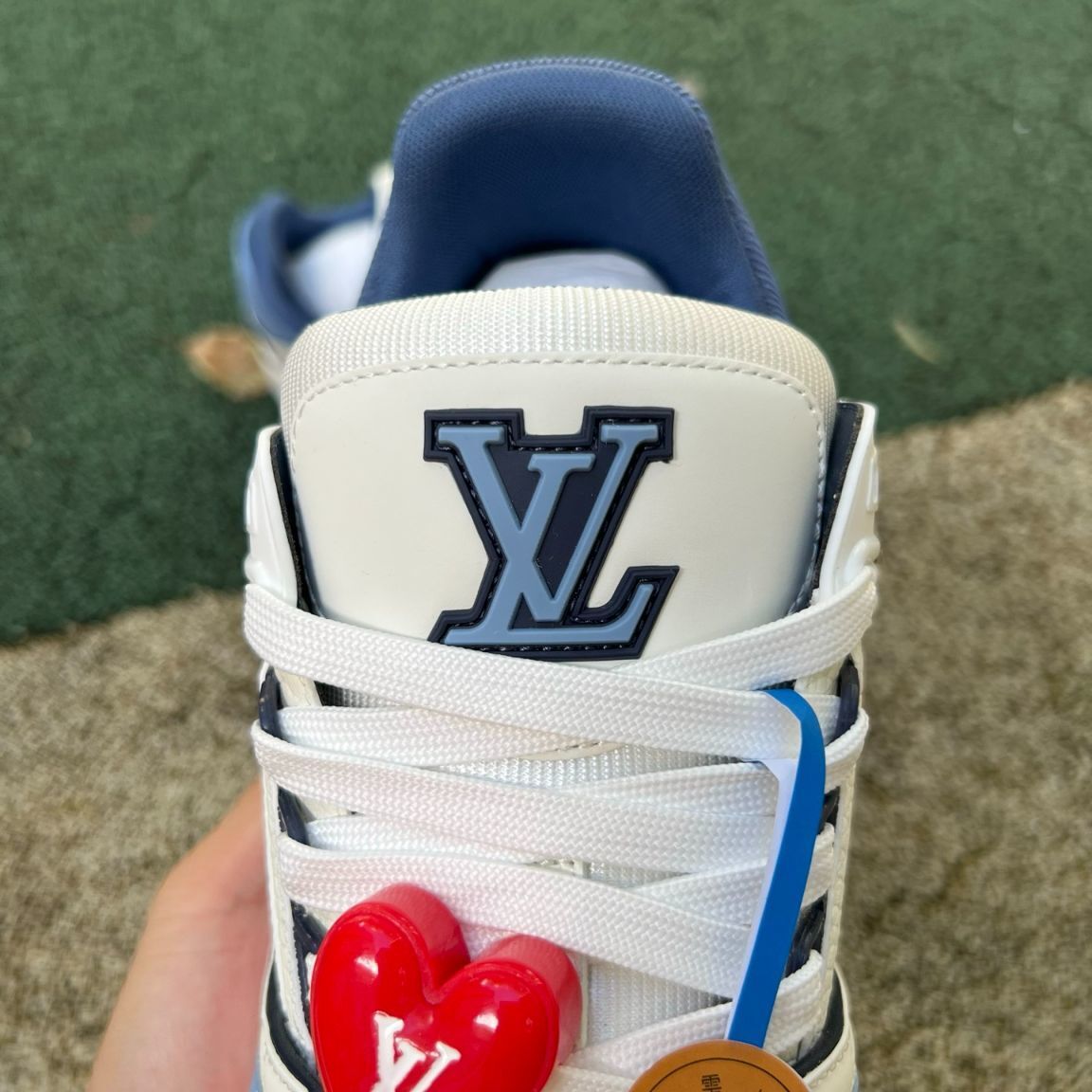 Louis Vuitton Trainer Corazón Azul