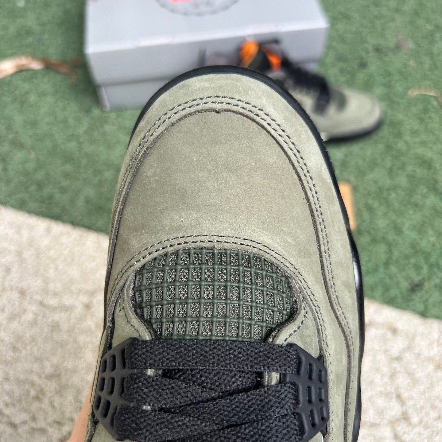 Jordan Retro 4 Undefeated
