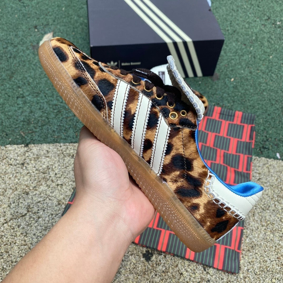 Samba x Wales Bornner Leopardo