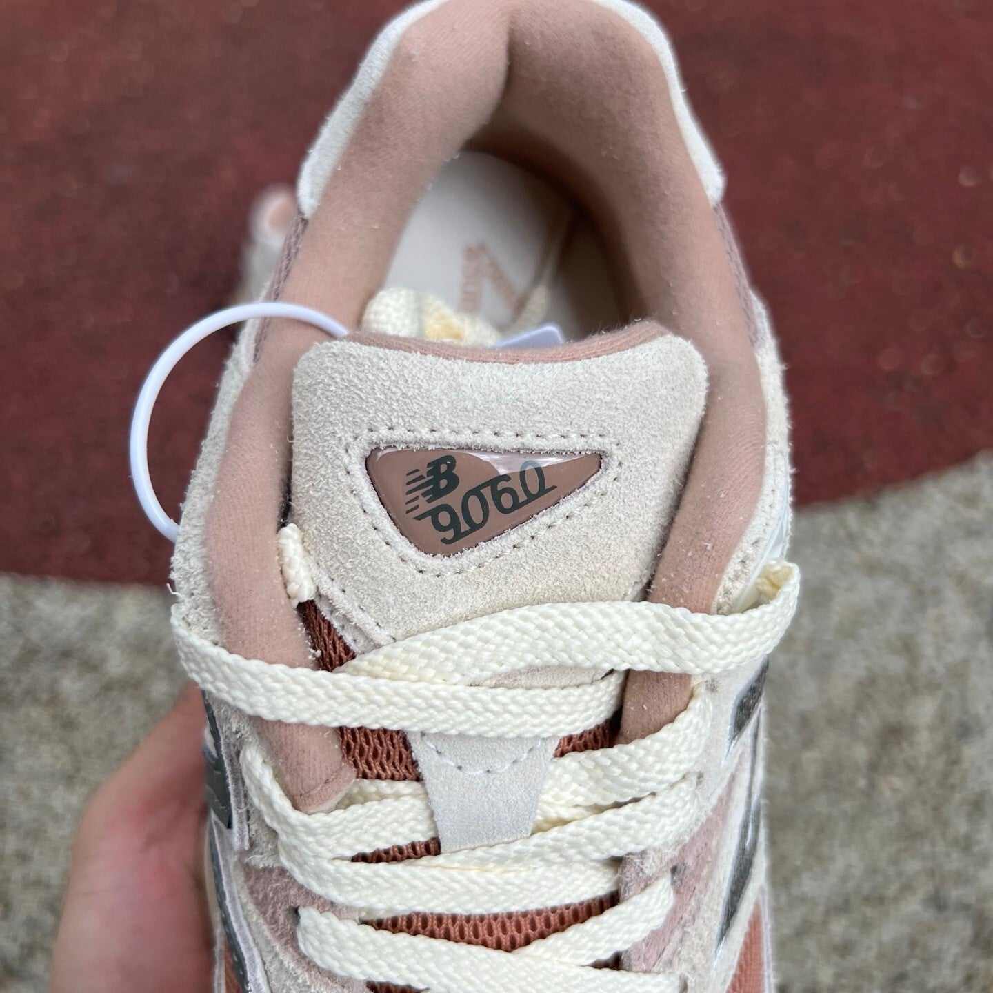 New Balance 9060 Marrón