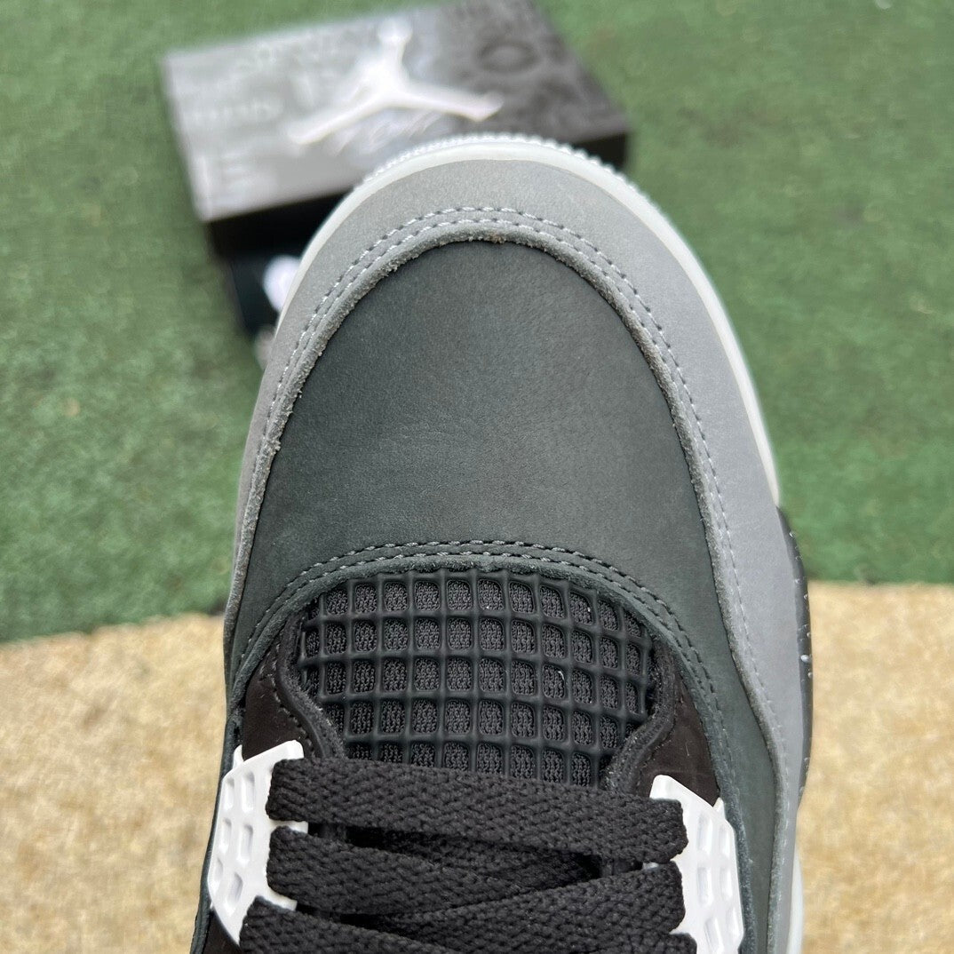 Jordan Retro 4 Fear