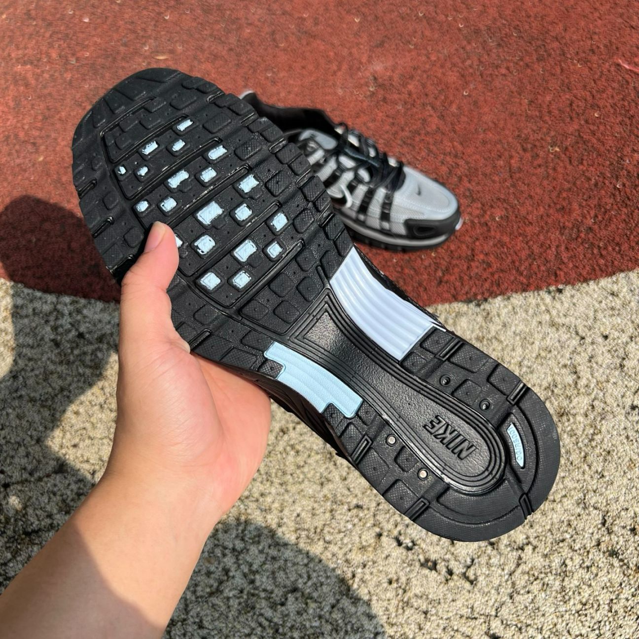 P-6000 Negro y Gris