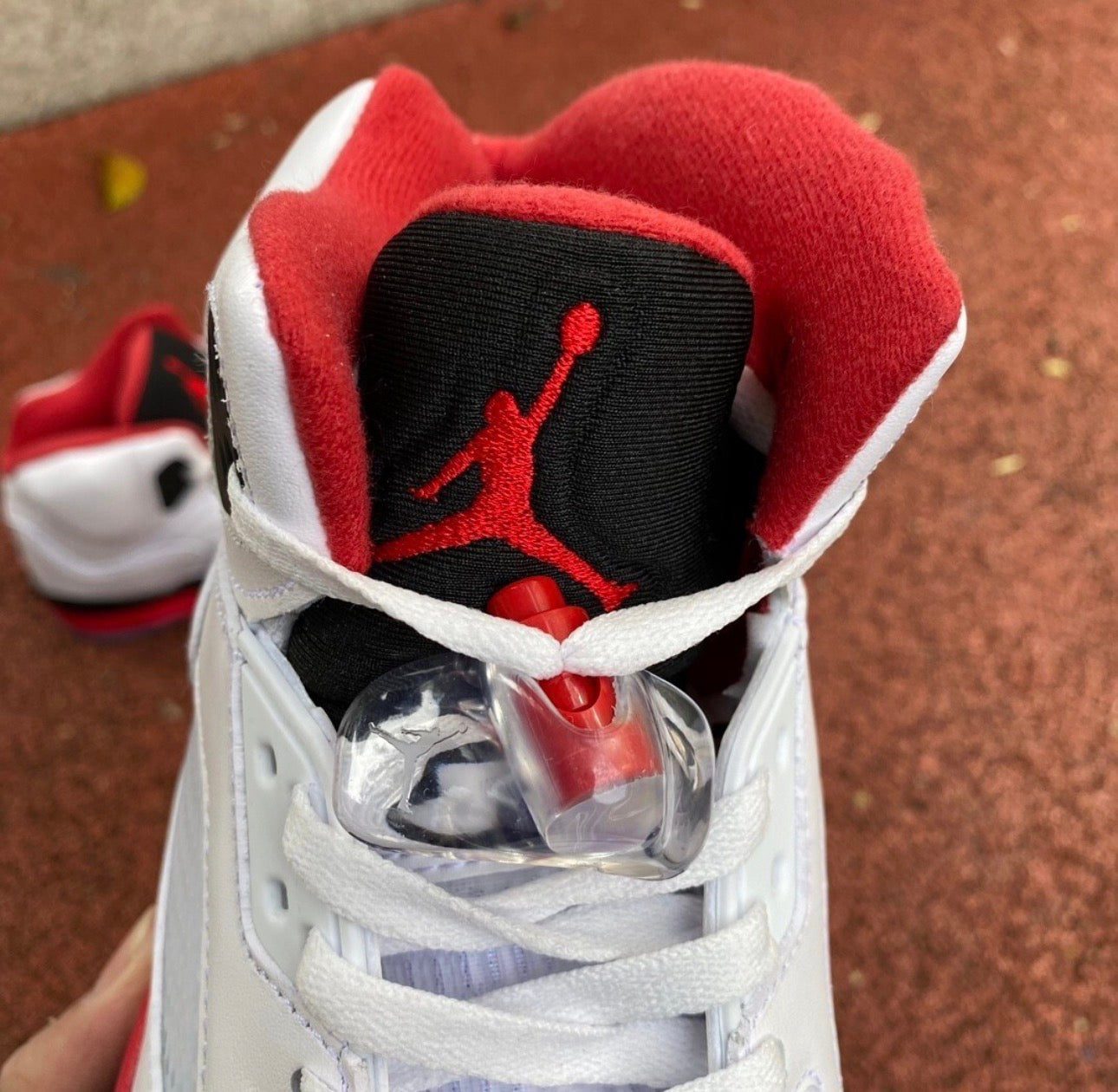 Jordan Retro 5 Fire Red