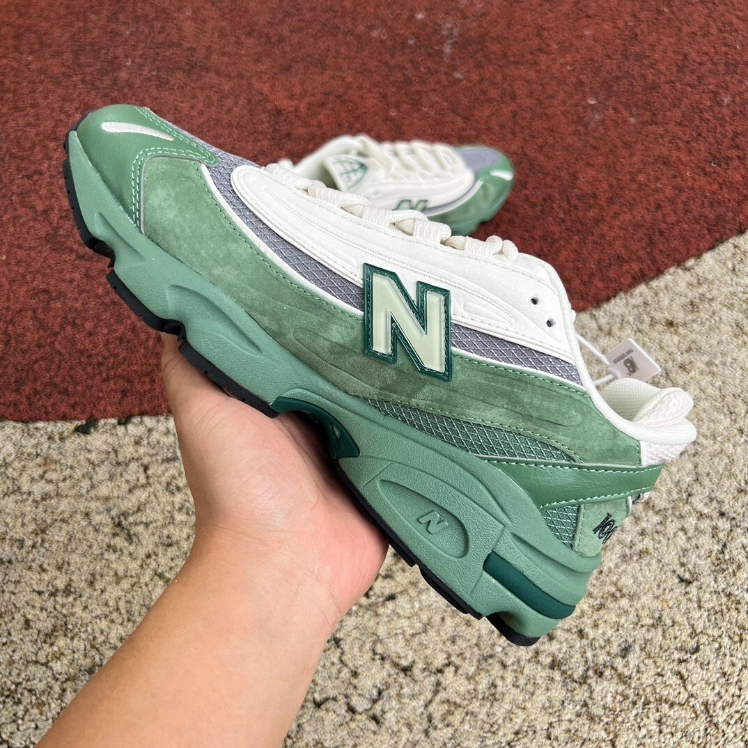 New Balance 1000 Verde