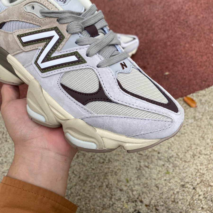 New Balance 9060 Beige y Vino