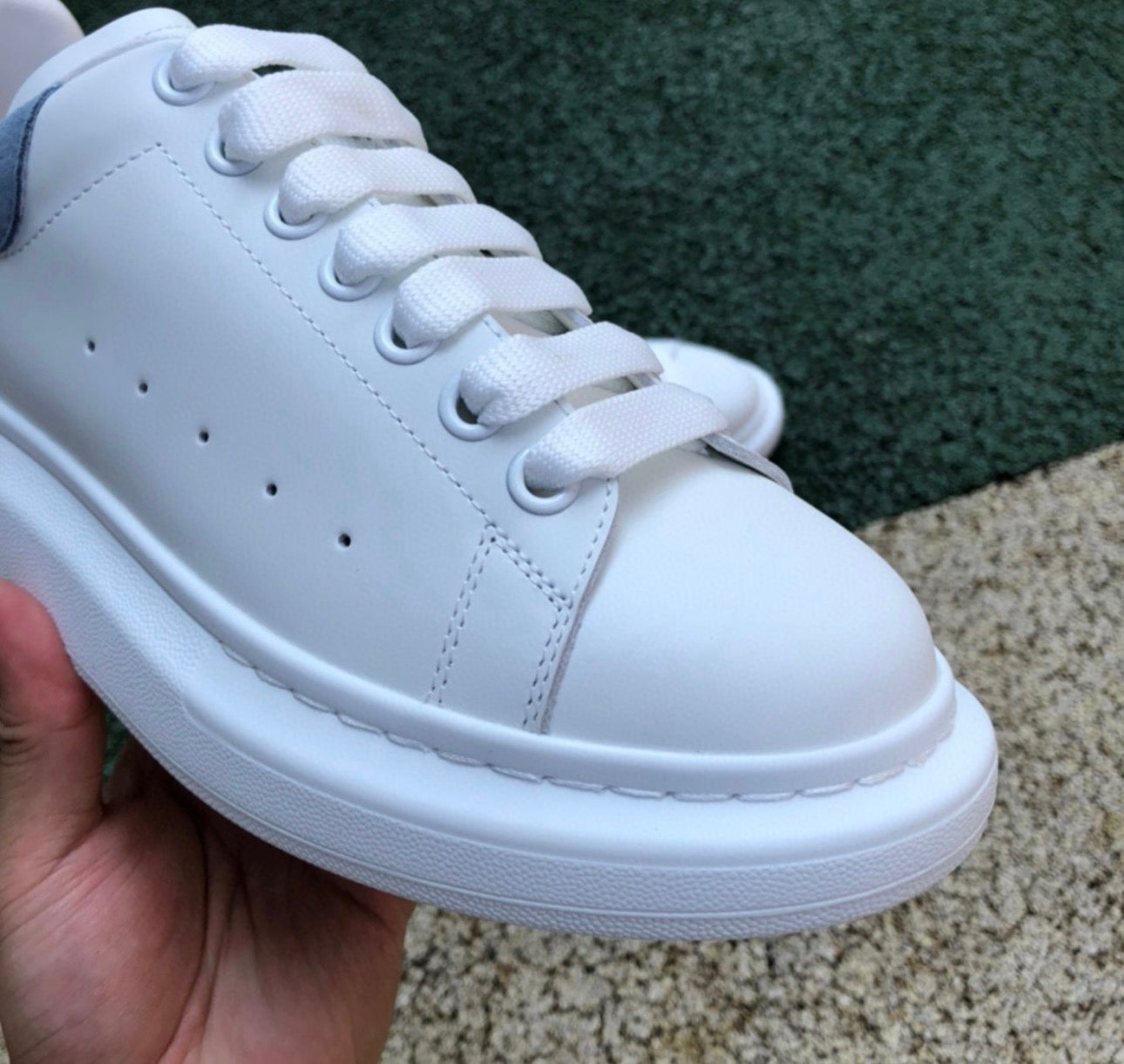 Alexander McQueen Gris Clarito