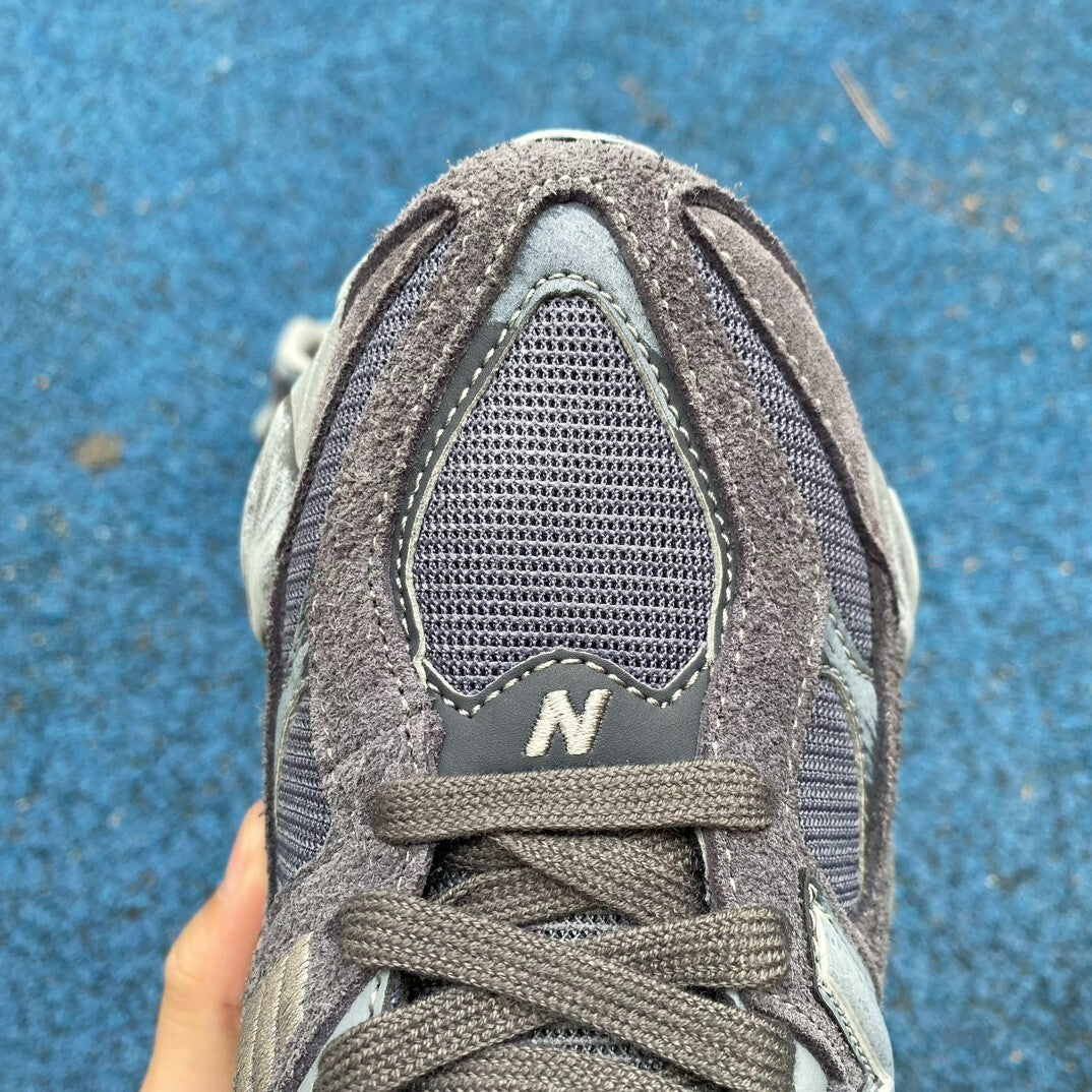 New Balance 9060 Gris Oscuro