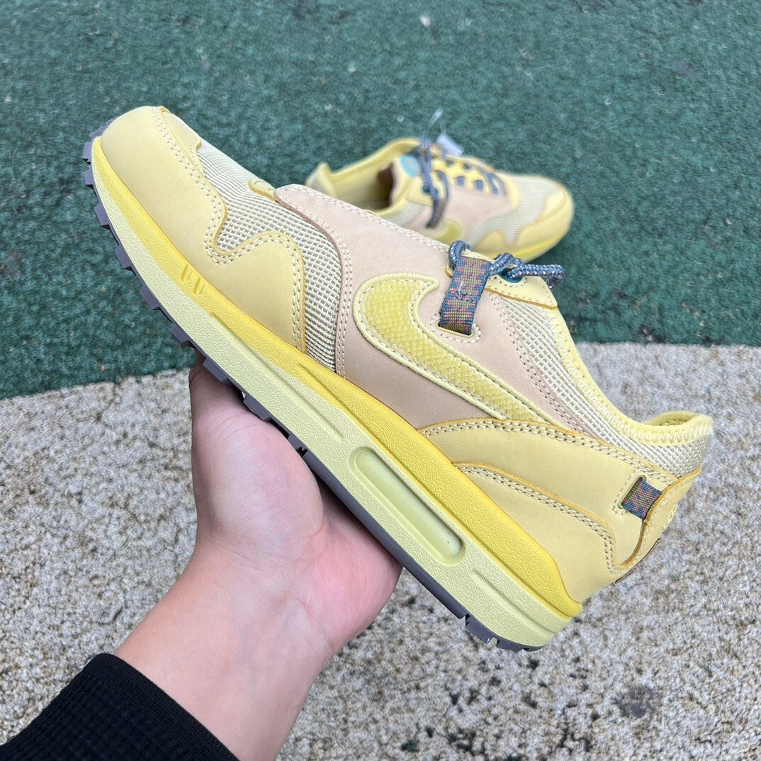 Air Max 1 x Travis Scott Saturn Gold