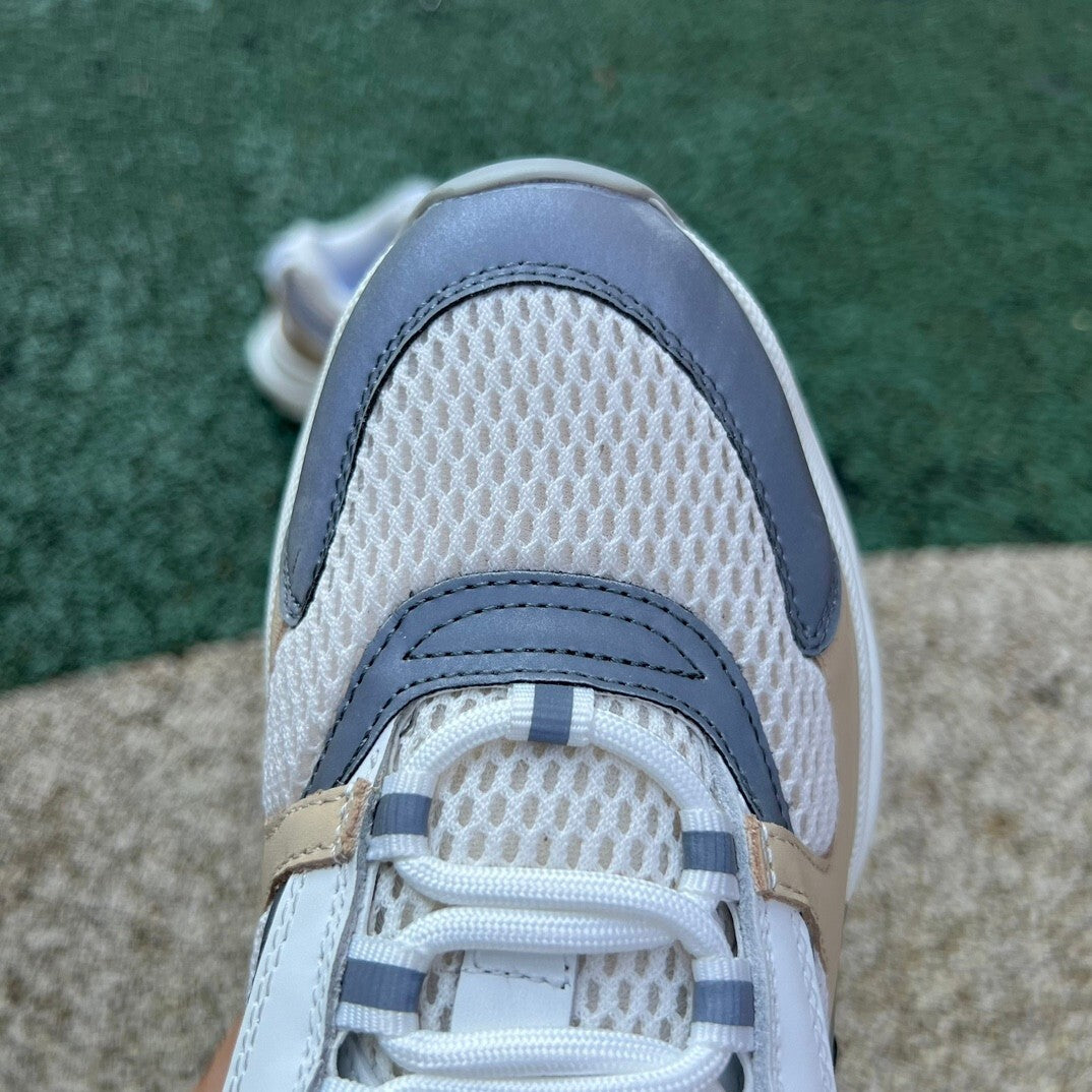 Dior B22 Beige