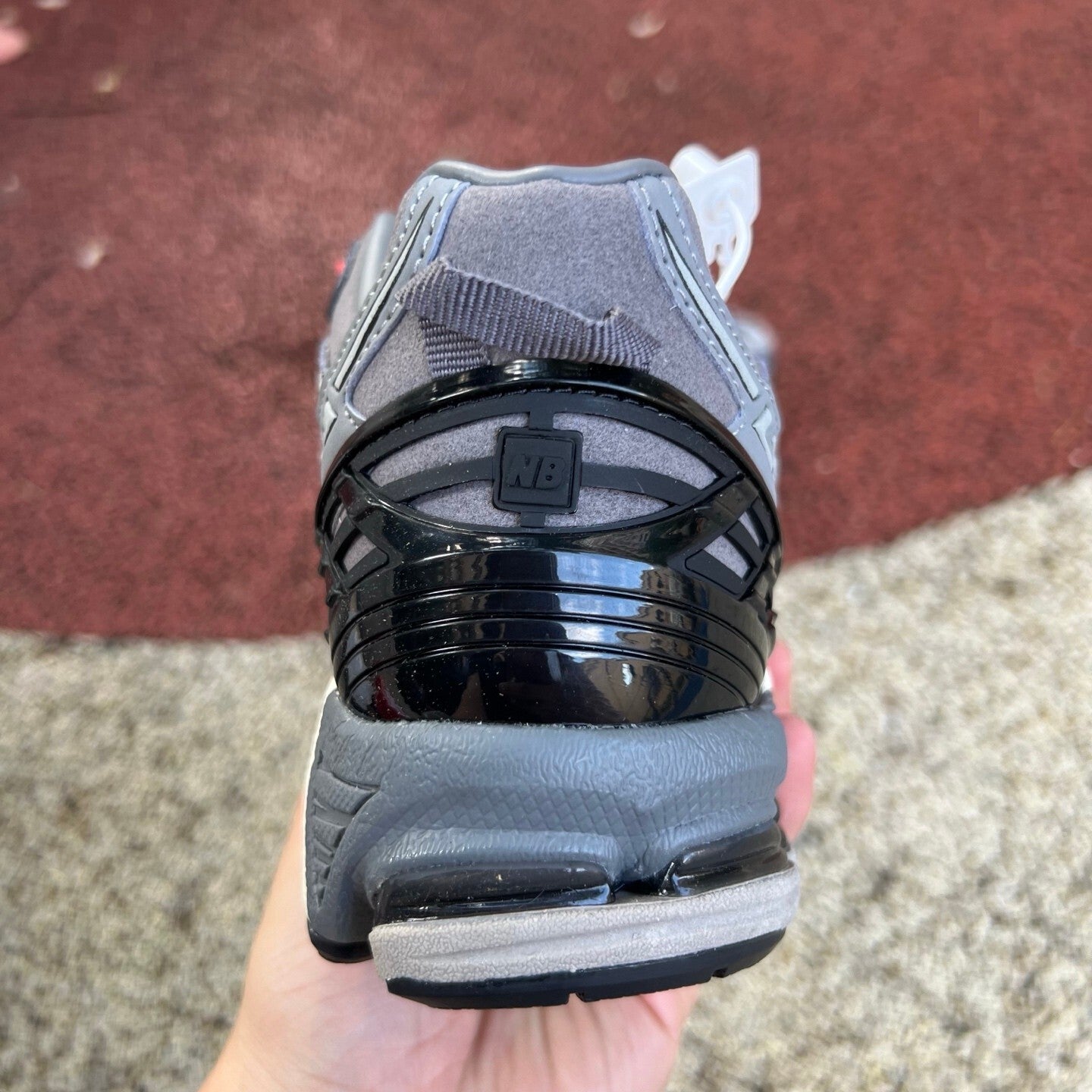 New Balance 1906U Gris Oscuro