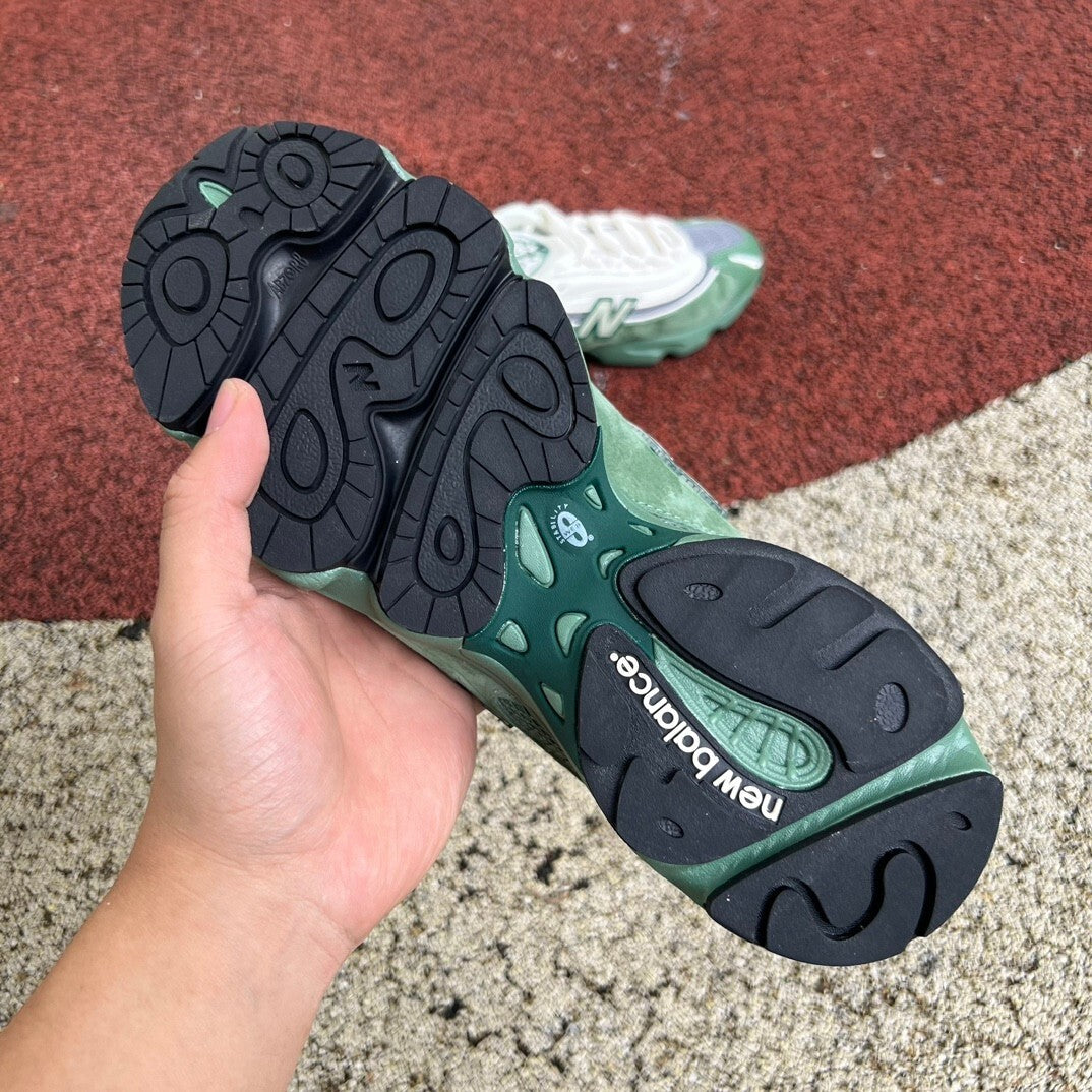New Balance 1000 Verde