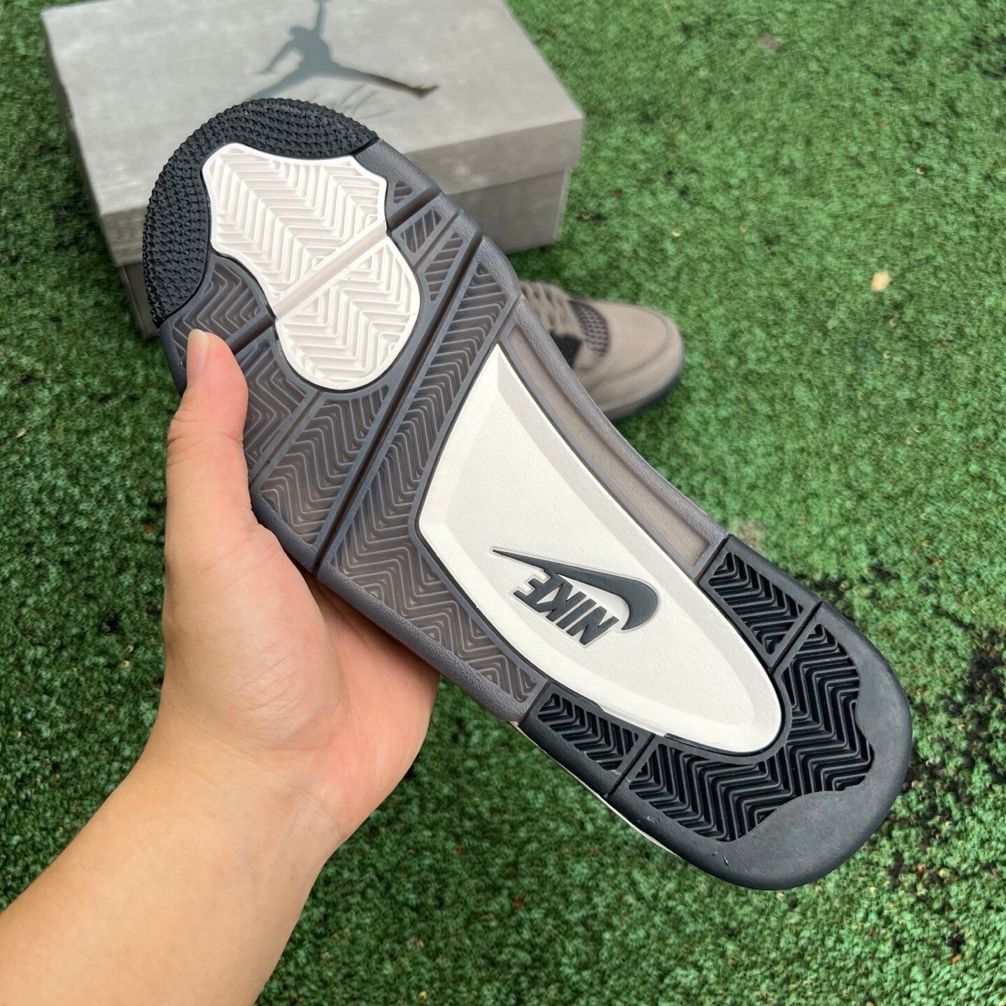 Jordan Retro 4 Cave Stone