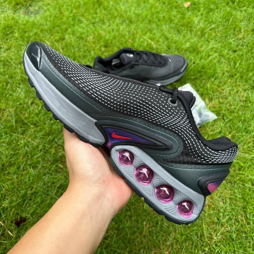 Air Max DN Negro y Rosa