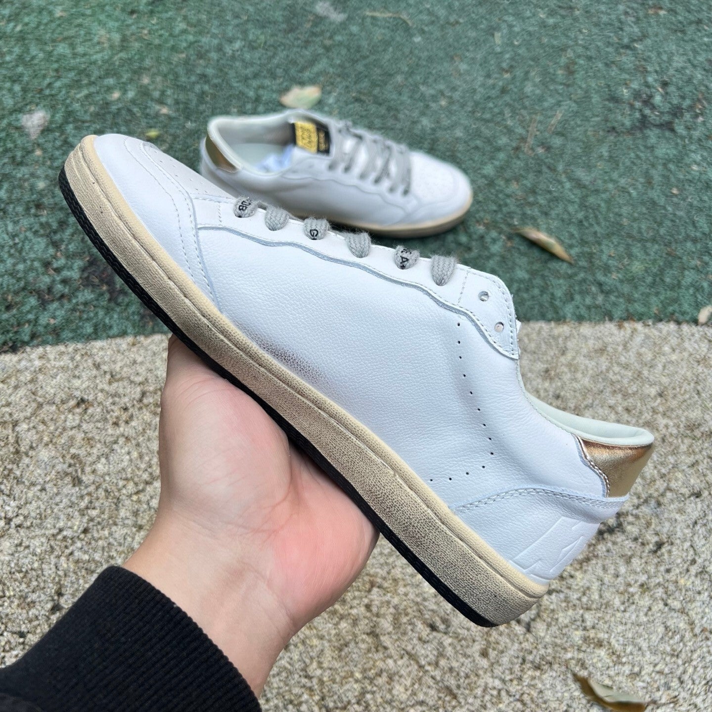 Golden Goose Blanco y Dorado